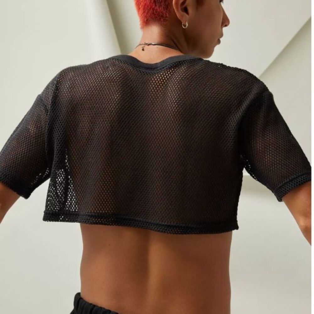 Champion x Urban Outfitters Mesh Crop Shimmel Tee Large Black NWT Exclusive - Picture 3 of 7